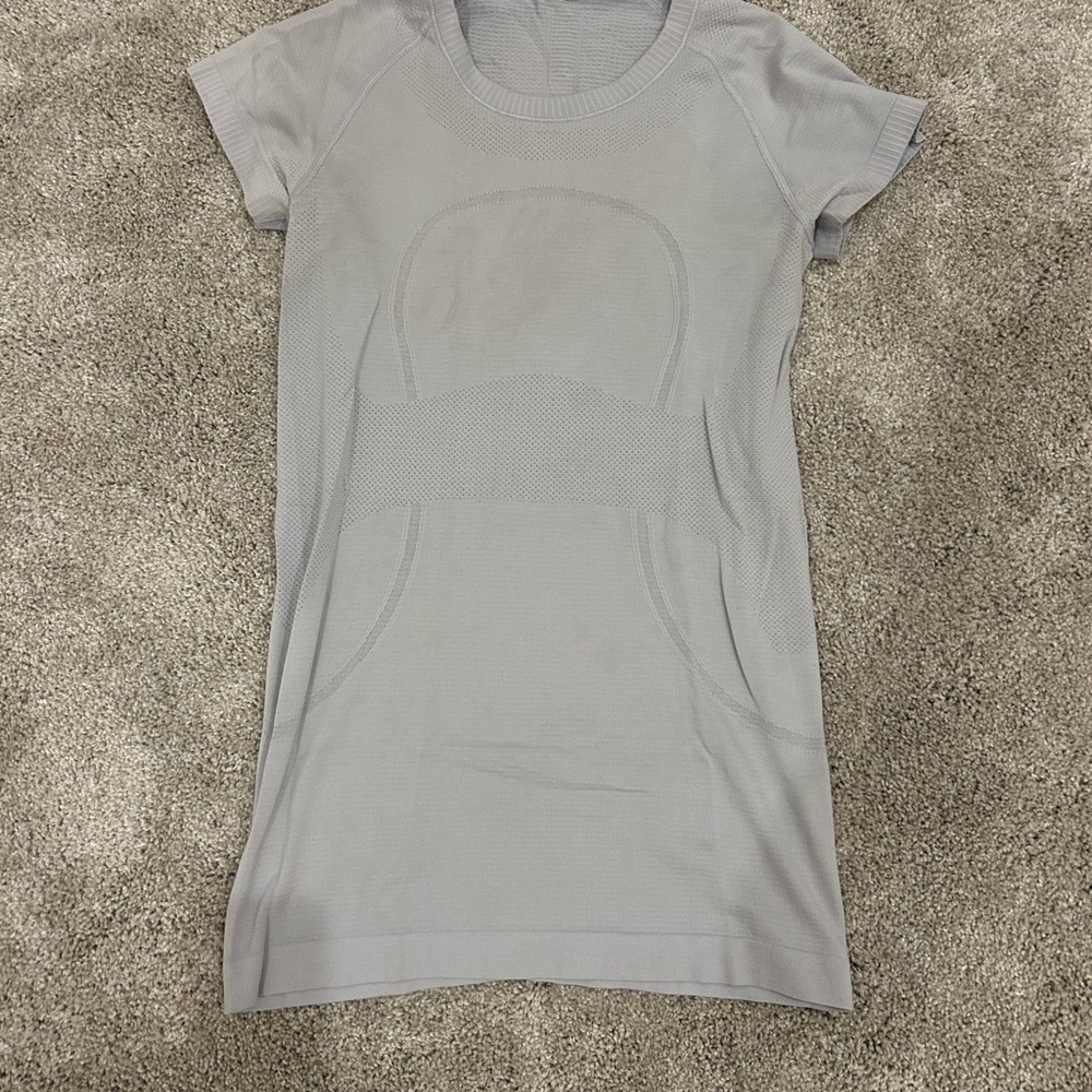 Size 4 lulu-like new swiftly tech shirt